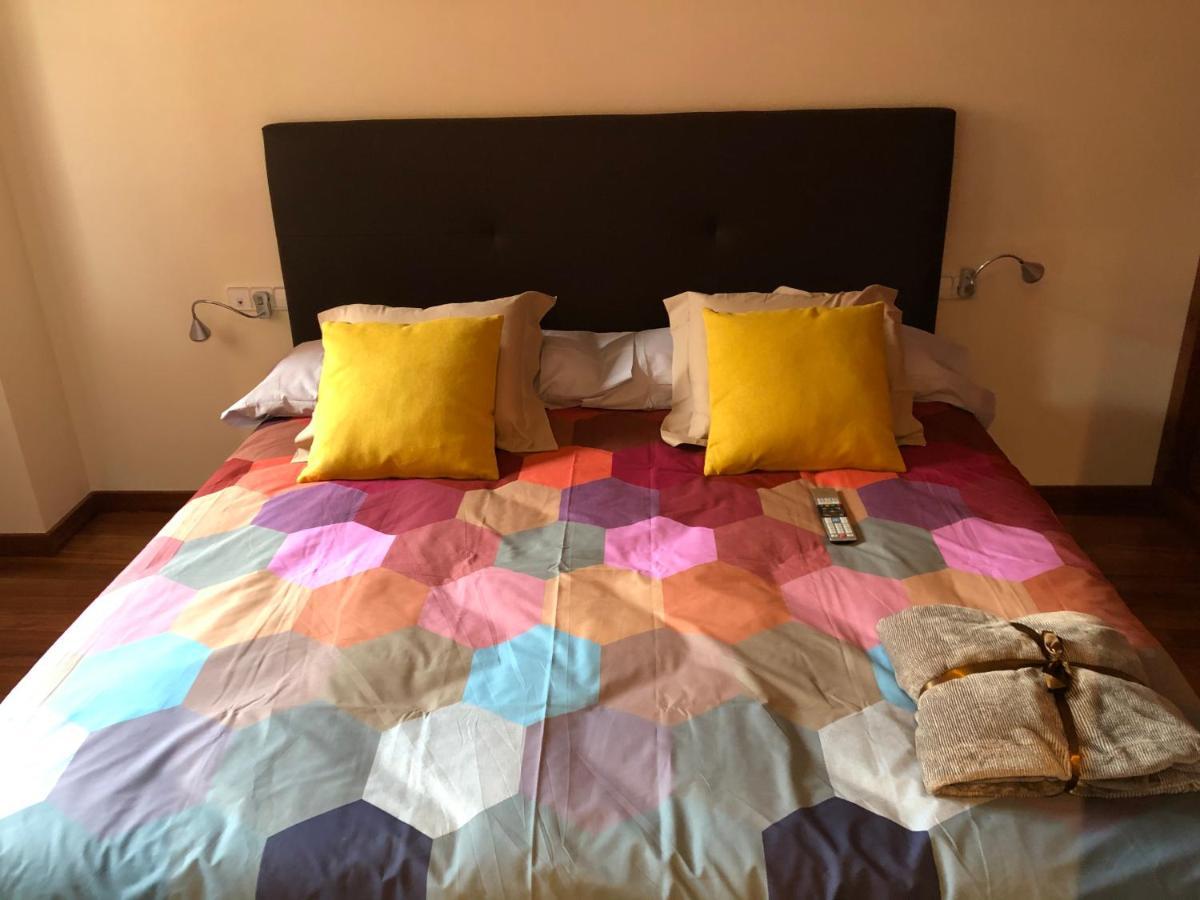 Apartaments Vicus 2 Con Vistas A La Plaza Mayor De Vic Zewnętrze zdjęcie