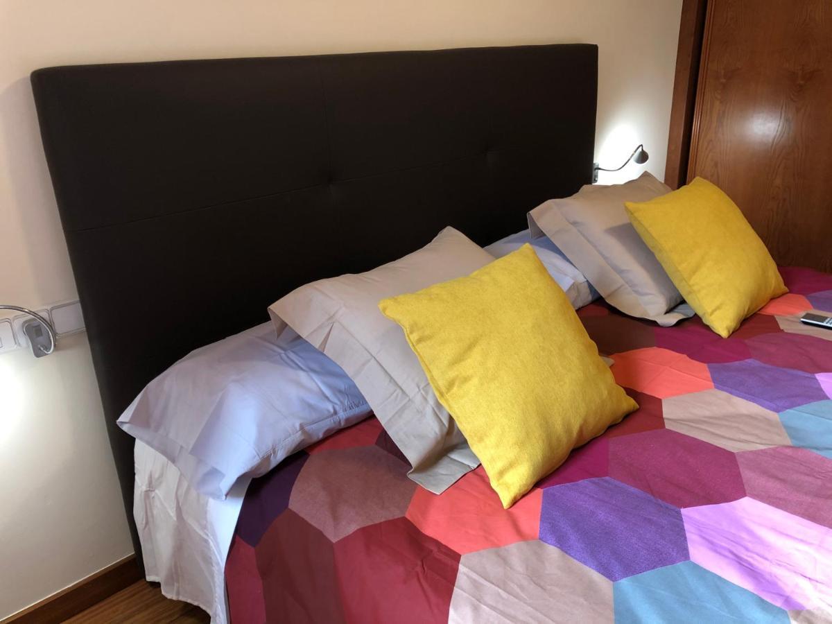 Apartaments Vicus 2 Con Vistas A La Plaza Mayor De Vic Zewnętrze zdjęcie
